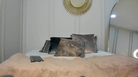 charlottebrownn_ online show from September 20, 2025, 12:44 am