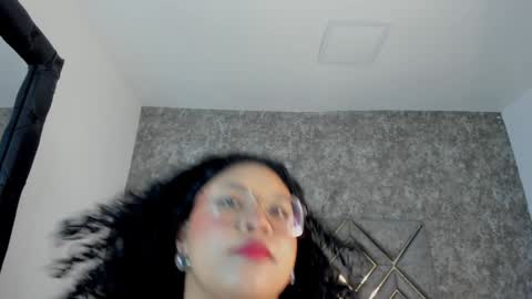 Snapshot of charlottee_1403 chatting on December 14, 2024, 1:06 am Charlotte online show from December 14, 2024, 1:06 am