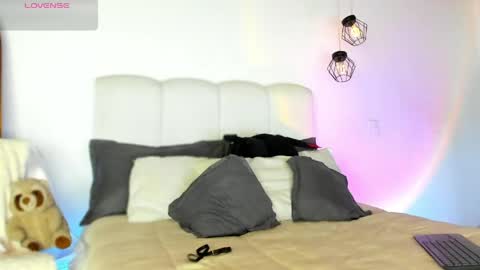 charlotteinpool online show from May 1, 2026, 7:57 am