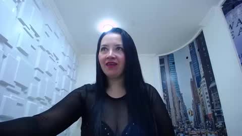 Charlotte  Schmidt online show from September 19, 2025, 11:22 am