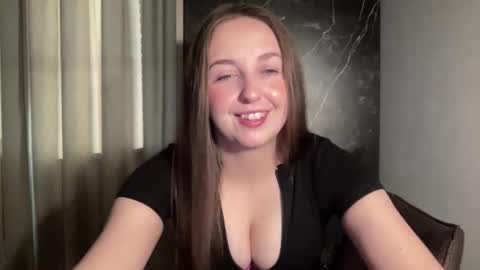 CharlotteXGold online show from May 14, 2026, 5:31 pm
