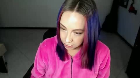 charlottezoe online show from February 17, 2026, 9:17 am