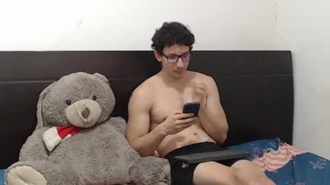 Snapshot of charlydeann chatting on December 25, 2024, 4:44 am online show from December 25, 2024, 4:44 am