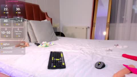 Snapshot of charming_annye chatting on January 7, 2025, 12:45 am Annye online show from January 7, 2025, 12:45 am