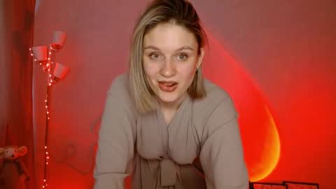 Michelle  online show from January 14, 2025, 3:11 am