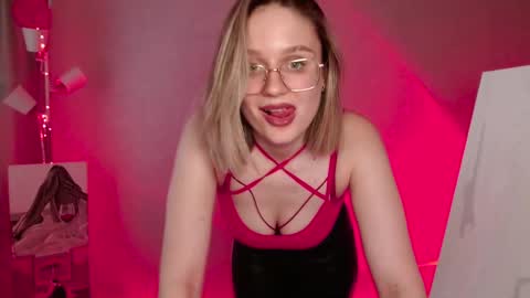 Michelle  online show from March 1, 2025, 6:03 am