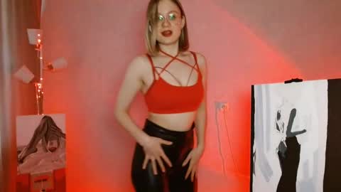 Michelle  online show from March 10, 2025, 9:10 am