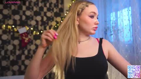 my fansly Charming daisy              My Wishlist  for new toys     online show from December 16, 2025, 9:14 am