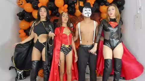 Snapshot of charming_lovers chatting on October 22, 2025, 3:12 pm charming lovers online show from October 22, 2025, 3:12 pm