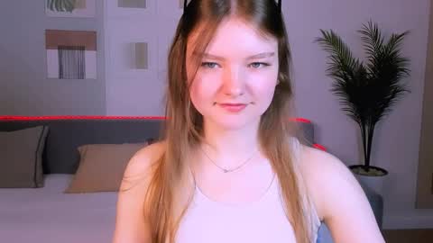 Snapshot of charminglookeva chatting on May 22, 2026, 3:35 am Im Eva online show from May 22, 2026, 3:35 am