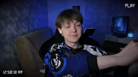 Snapshot of charonbaby1 chatting on October 6, 2025, 9:56 pm lynxy online show from October 6, 2025, 9:56 pm