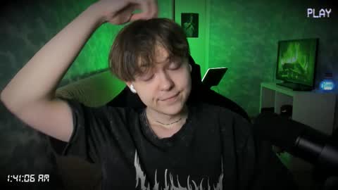 Snapshot of charonbaby1 chatting on October 8, 2025, 10:40 pm lynxy online show from October 8, 2025, 10:40 pm