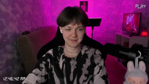 Snapshot of charonbaby1 chatting on October 23, 2025, 9:46 pm lynxy online show from October 23, 2025, 9:46 pm