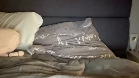 Snapshot of chase_vicky chatting on November 10, 2025, 7:46 pm Vicky online show from November 10, 2025, 7:46 pm