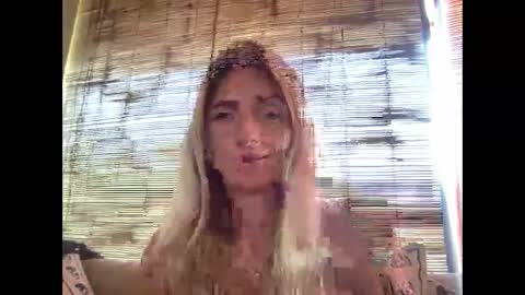 Snapshot of chasingsunsets_quinn chatting on October 10, 2025, 12:53 am Chasing Sunsets Quinn online show from October 10, 2025, 12:53 am