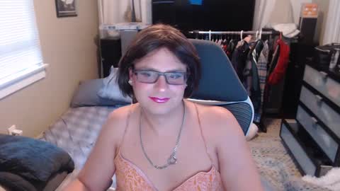 Natalie online show from September 17, 2025, 1:29 am