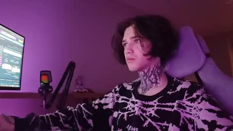 Snapshot of chasxr chatting on December 23, 2025, 4:32 am Ryan online show from December 23, 2025, 4:32 am