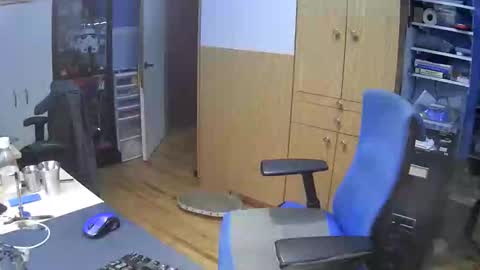 wanaBeYourToy online show from December 15, 2025, 6:34 pm