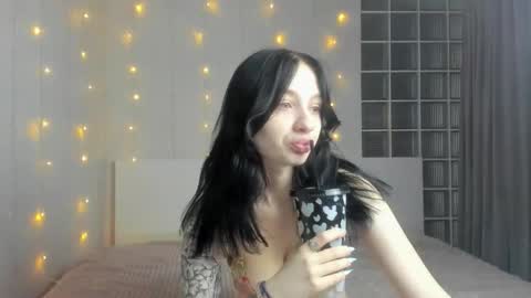 Snapshot of chatty_alice chatting on September 14, 2025, 1:16 am Alice online show from September 14, 2025, 1:16 am