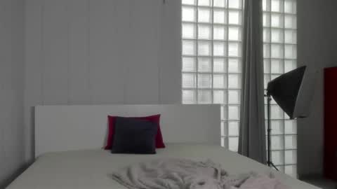 Snapshot of chatty_alice chatting on November 10, 2025, 1:26 am Alice online show from November 10, 2025, 1:26 am