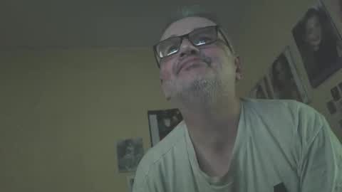 Snapshot of chatubatelee555 chatting on September 14, 2025, 3:22 pm lee online show from September 14, 2025, 3:22 pm