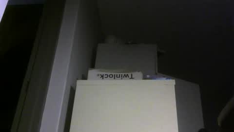 chaturbatordeluxe online show from February 4, 2026, 5:52 pm