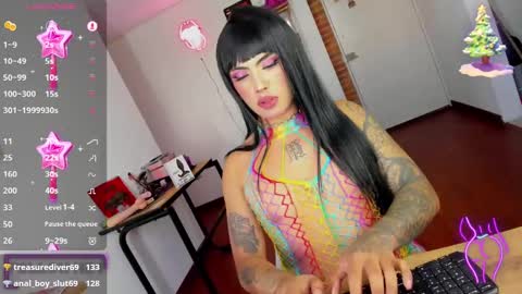 Sophie  online show from December 23, 2024, 10:44 pm