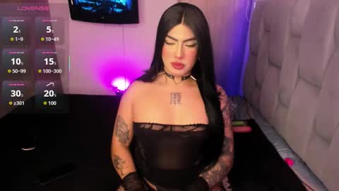 Sophie  online show from December 23, 2025, 3:26 am