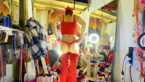 Snapshot of chavezechavez4207 chatting on November 18, 2025, 9:03 am MasterPRO online show from November 18, 2025, 9:03 am