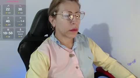 Snapshot of chayla_ruiz chatting on June 25, 2026, 10:20 am CHAYLA VICTORIA RUIZ online show from June 25, 2026, 10:20 am