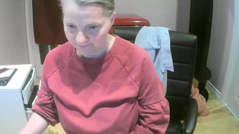 chealsiek online show from October 5, 2025, 11:30 am