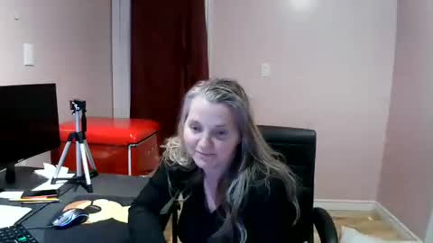 chealsiek online show from October 29, 2025, 1:08 am