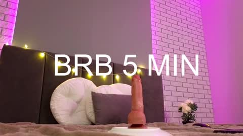 Jenny  please dont forget to thumbs up me  online show from December 23, 2024, 1:03 pm