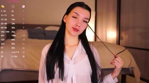 Lia online show from February 6, 2026, 5:12 am