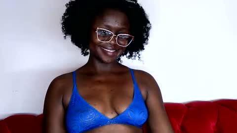 cheeky_charms online show from November 16, 2025, 8:47 pm