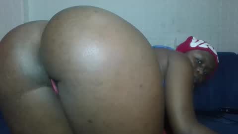 Snapshot of cheeky_charms chatting on February 6, 2026, 3:33 am cheeky_charms online show from February 6, 2026, 3:33 am