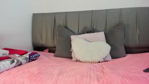 Cherlyn online show from February 6, 2025, 1:43 pm