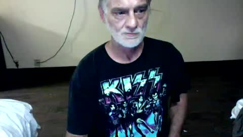 chefdustinj online show from July 22, 2026, 4:04 am