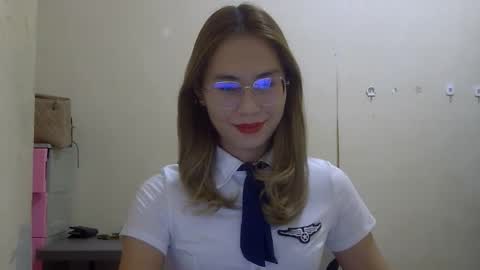 Snapshot of chelly4u69 chatting on October 18, 2025, 4:37 am chelly4u69 online show from October 18, 2025, 4:37 am