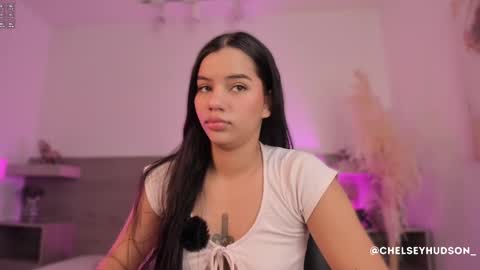 chelsey_hudson online show from October 7, 2025, 11:51 am