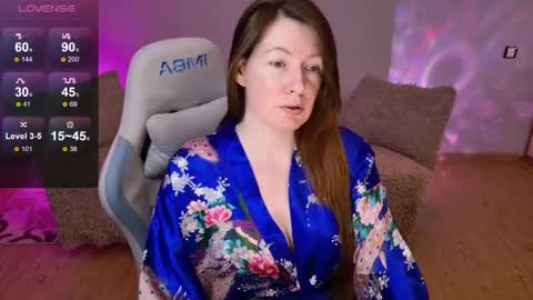 Snapshot of chelsey_rayne chatting on May 5, 2026, 8:39 pm Instagram faroffland online show from May 5, 2026, 8:39 pm