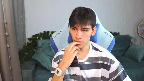 Snapshot of chem1ko chatting on February 12, 2025, 8:49 am LUCASRYANPVT IS OPEN online show from February 12, 2025, 8:49 am