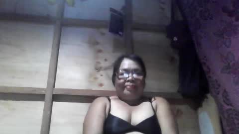 chenita_kits online show from May 18, 2026, 12:00 pm