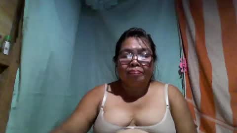 chenita_kits online show from July 11, 2026, 8:11 pm