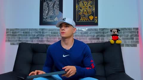 Snapshot of chepe_fit chatting on January 4, 2025, 3:29 am chepe vause online show from January 4, 2025, 3:29 am