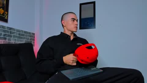 Snapshot of chepe_fit chatting on February 13, 2025, 3:29 am chepe vause online show from February 13, 2025, 3:29 am