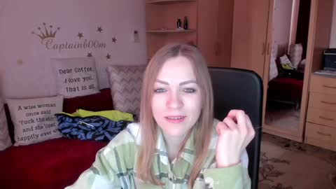 Snapshot of cherish_sia chatting on January 24, 2025, 7:19 am Silvia online show from January 24, 2025, 7:19 am