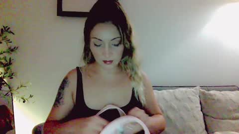 cherrieamaretto online show from May 30, 2026, 10:56 am