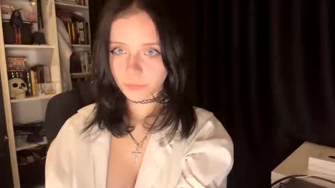 Eva online show from January 9, 2026, 6:49 am