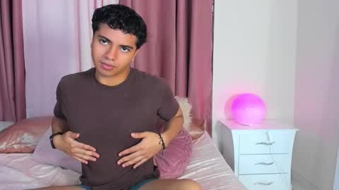 cherry_blossom77 online show from January 16, 2026, 12:53 pm